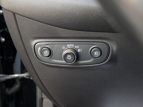 Used 2021 Chevrolet Equinox LT image 27