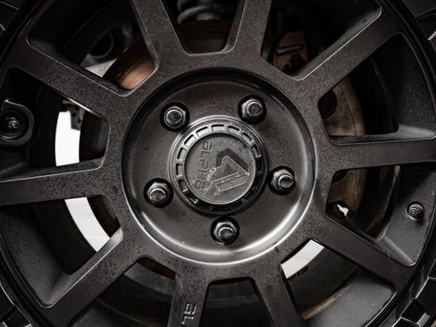 Used 2021 Jeep Wrangler Sport S image 8