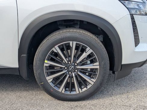 New 2026 Nissan Pathfinder Platinum w/ Cargo Package image 11