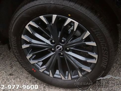 New 2026 Nissan Rogue Platinum image 8