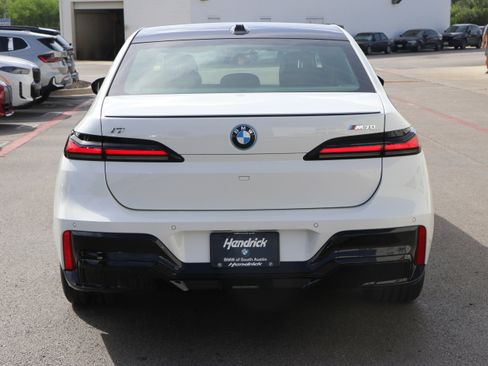 Used 2025 BMW i7 M70 w/ Executive Package AWD/4WD image 12