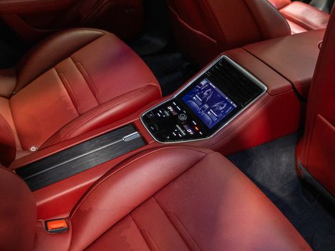 Used 2020 Porsche Panamera GTS image 72