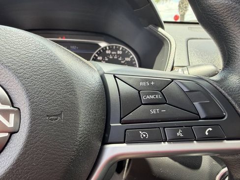 Used 2023 Nissan Altima 2.5 SV FWD image 16