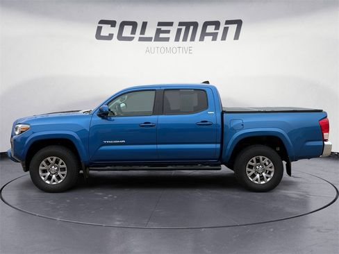 Used 2017 Toyota Tacoma SR5 image 2