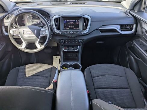 Used 2024 GMC Terrain SLE FWD image 15