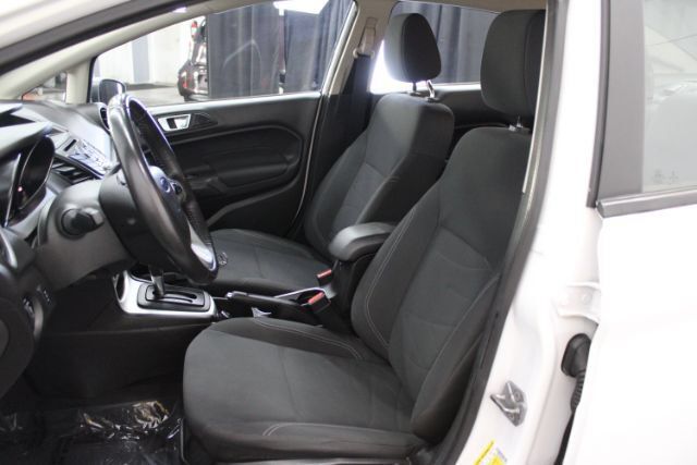 Used 2016 Ford Fiesta SE w/ Cold Weather Package FWD image 11