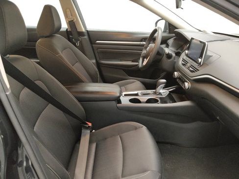 Used 2021 Nissan Altima 2.5 SV FWD image 21