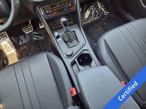 Used 2024 Volkswagen Tiguan SE R-Line AWD/4WD image 10