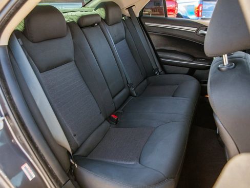 Used 2019 Chrysler 300 Touring w/ Sport Appearance Package image 11