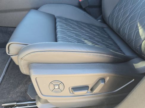 New 2026 Audi SQ5 Prestige AWD/4WD image 28