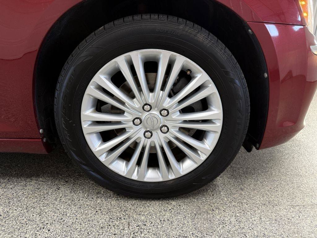 Used 2014 Chrysler 300 C AWD/4WD image 33