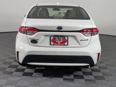 Used 2022 Toyota Corolla LE FWD image 6