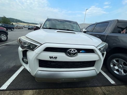 Used 2015 Toyota 4Runner Trail Premium AWD/4WD image 3