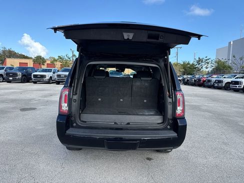 Used 2018 GMC Yukon SLT image 30