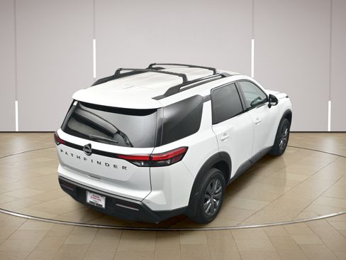 Certified 2025 Nissan Pathfinder SV FWD image 34