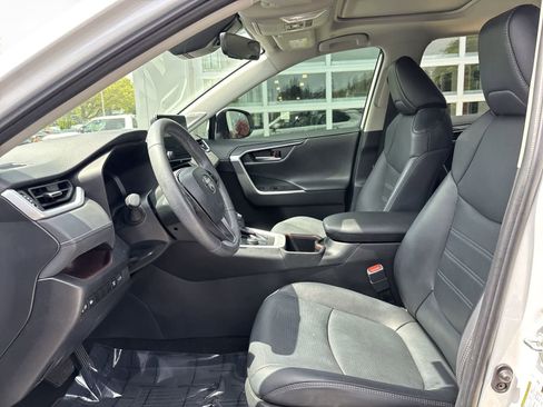 Used 2023 Toyota RAV4 Limited AWD/4WD image 9