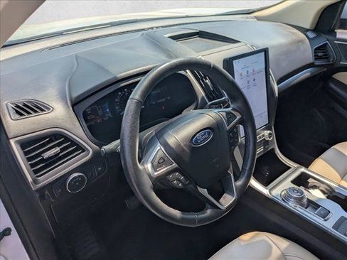 Used 2022 Ford Edge SEL AWD/4WD image 14