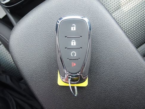 New 2026 Chevrolet Trax LT w/ Driver Confidence Package FWD image 38