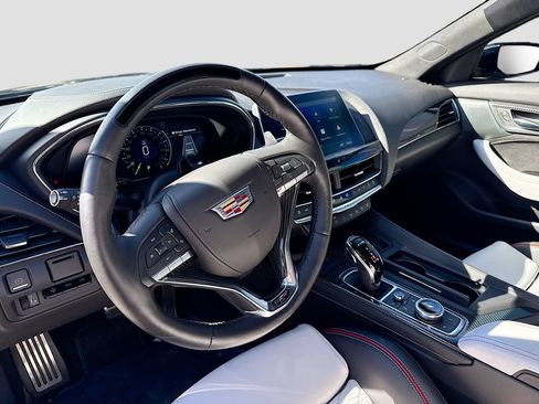 Used 2024 Cadillac CT5 V Blackwing w/ Carbon Fiber Package 2 RWD image 9