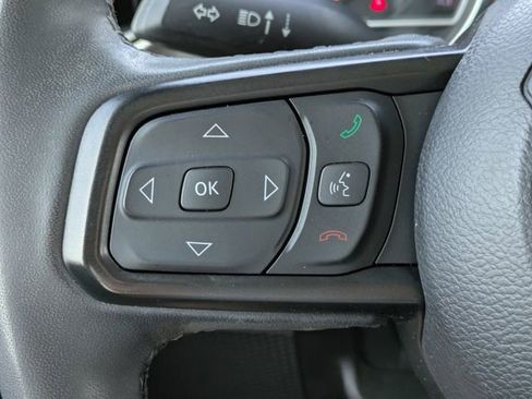 Certified 2023 Jeep Gladiator Sport AWD/4WD image 14