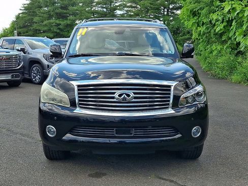Used 2011 INFINITI QX56 4WD w/ Deluxe Touring Pkg image 2