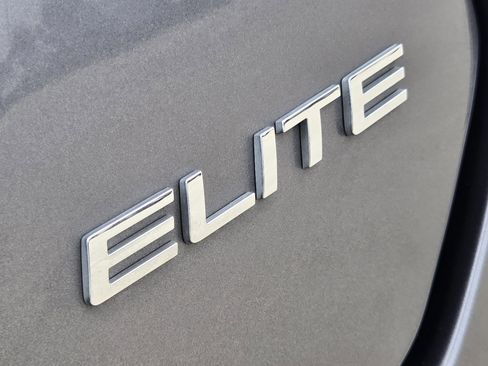 Certified 2023 Honda Pilot Elite image 32