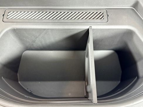 New 2025 Audi Q6 e-tron Premium Plus image 27