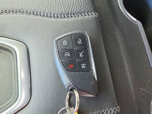 Used 2024 GMC Yukon Denali RWD image 36