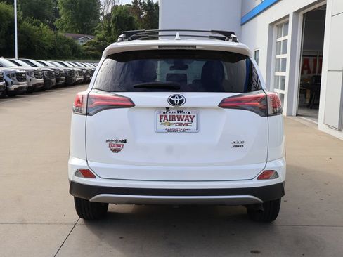 Used 2017 Toyota RAV4 XLE w/ Plus Special Value Package AWD/4WD image 9