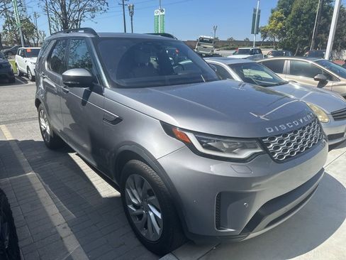 Used 2021 Land Rover Discovery S AWD/4WD image 3