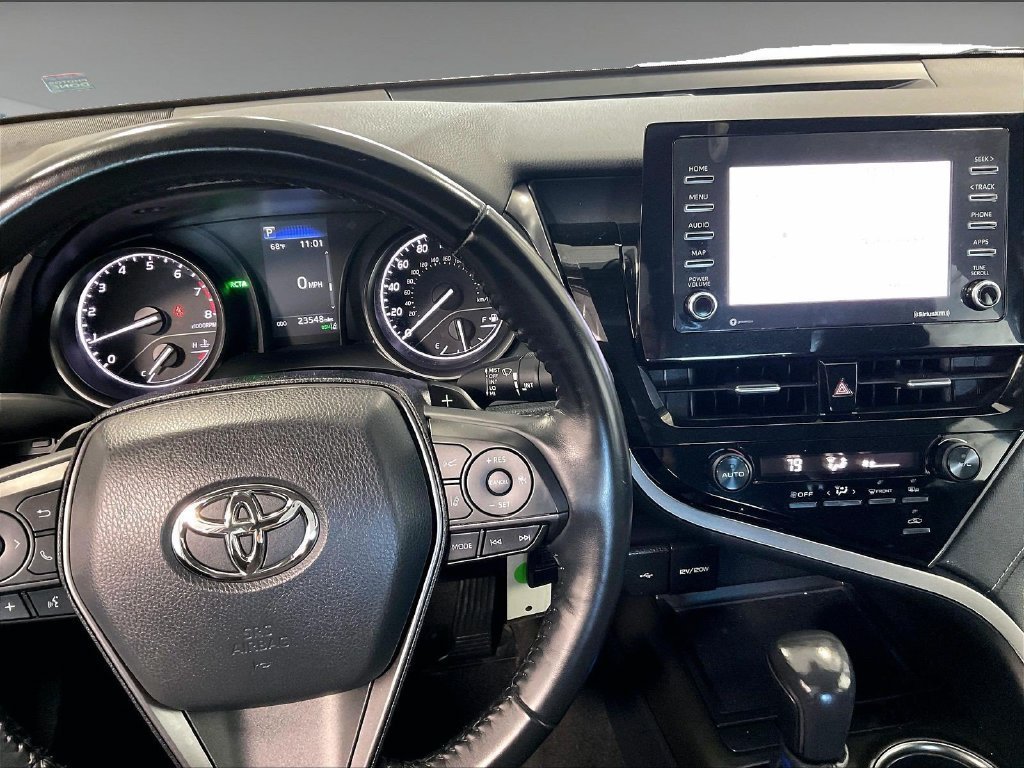 Used 2021 Toyota Camry SE w/ Cold Weather Package FWD image 18