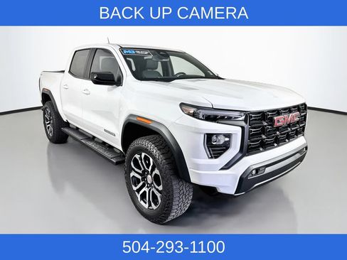 Used 2024 GMC Canyon Elevation w/ Elevation Premium Package AWD/4WD image 4