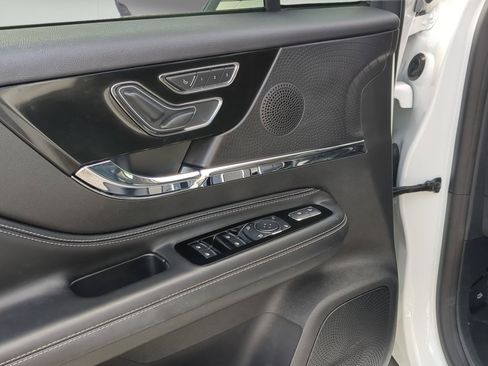 Used 2023 Lincoln Corsair FWD image 11