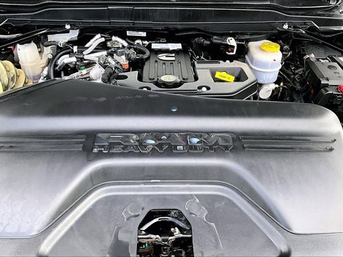 Used 2025 RAM 2500 Tradesman AWD/4WD image 32