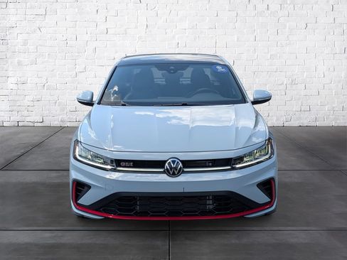 Used 2025 Volkswagen Jetta GLI Autobahn FWD image 3