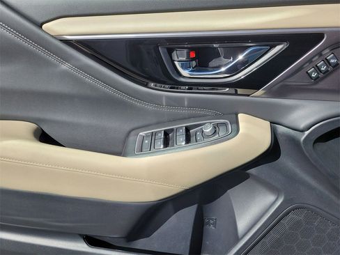 Used 2024 Subaru Outback Limited image 15