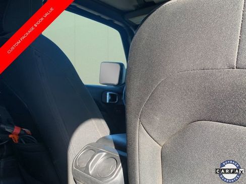 Certified 2022 Jeep Gladiator Willys image 26