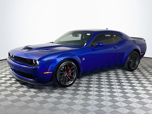Used 2019 Dodge Challenger R/T Scat Pack RWD image 4