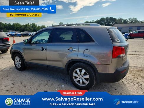 Used 2012 Kia Sorento LX w/ Third Row Pkg FWD image 3