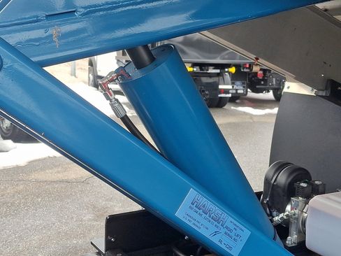 New 2025 Ford F550 4x4 Regular Cab Super Duty image 19