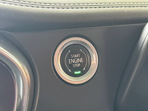 Used 2022 Chevrolet Blazer LT FWD image 6