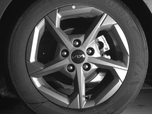 Used 2025 Kia K4 LXS image 14