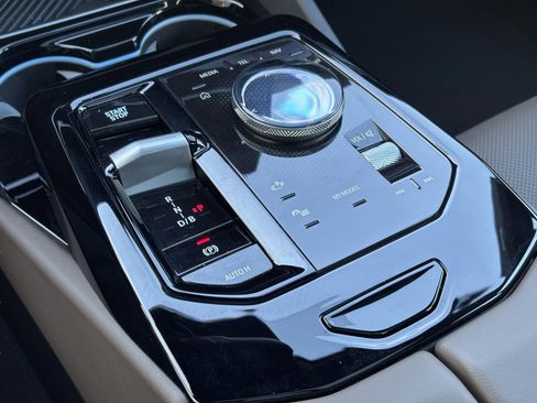 Used 2025 BMW i5 M60 image 12