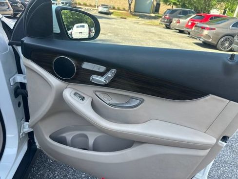 Certified 2019 Mercedes-Benz GLC 300 image 19