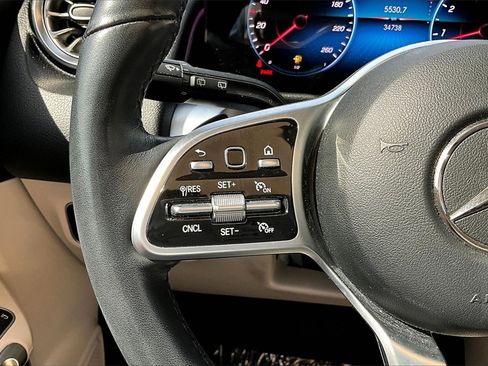 Used 2023 Mercedes-Benz GLB 250 4MATIC image 11