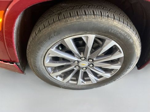 Used 2022 Chevrolet Traverse Premier AWD/4WD image 34