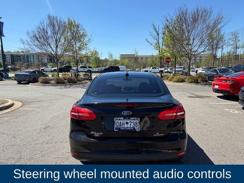 Used 2016 Ford Focus SE w/ SE Cold Weather Package image 6
