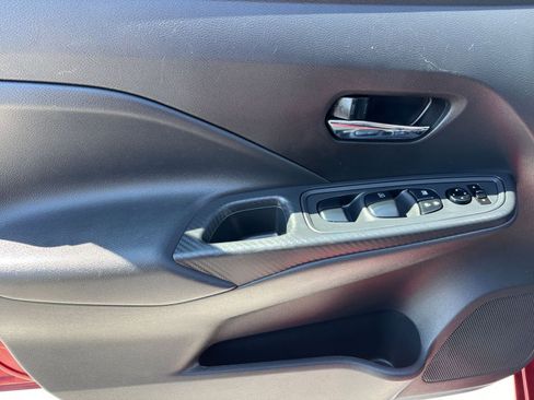 Used 2025 Nissan Versa SV image 18