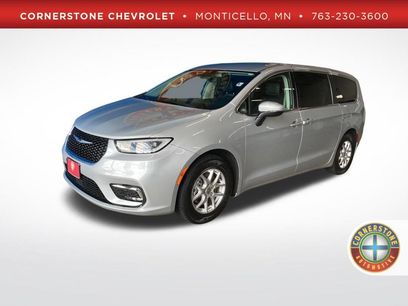 Used 2023 Chrysler Pacifica Touring-L