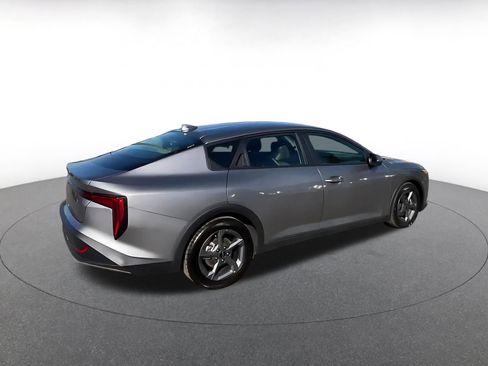 Used 2025 Kia K4 LXS image 14